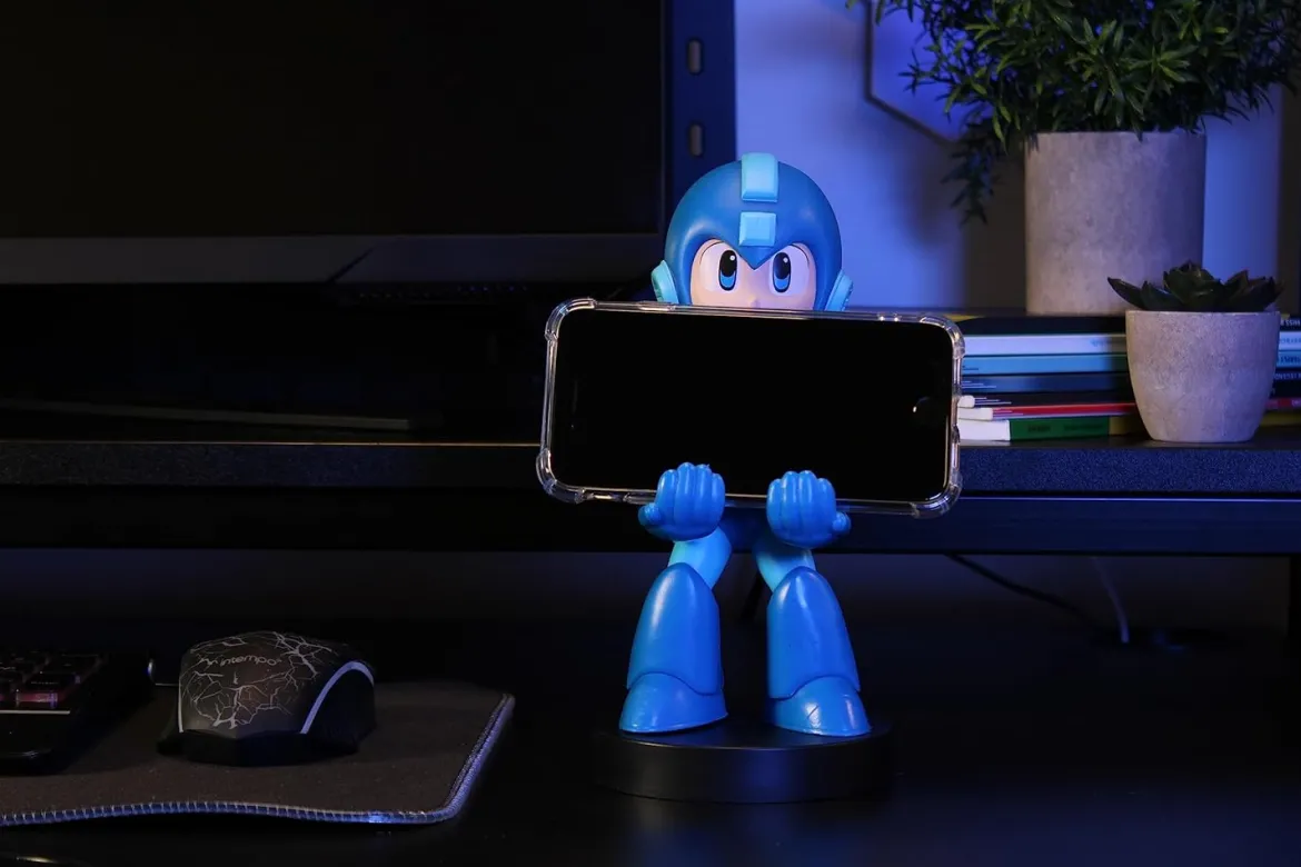 Cable Guys Capcom Mega Man Controller and Smartphone Stand