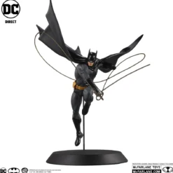 DC Direct DC Designer Series Batman By Dan Mora 16th Scale Resin Statue (155)