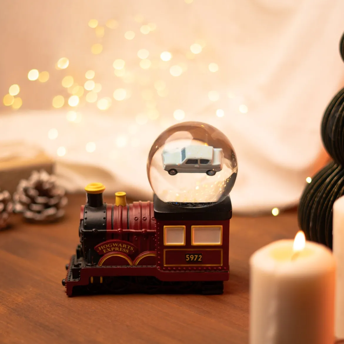 Harry Potter Magical Snow Globe - Decoration from Grupo Erik