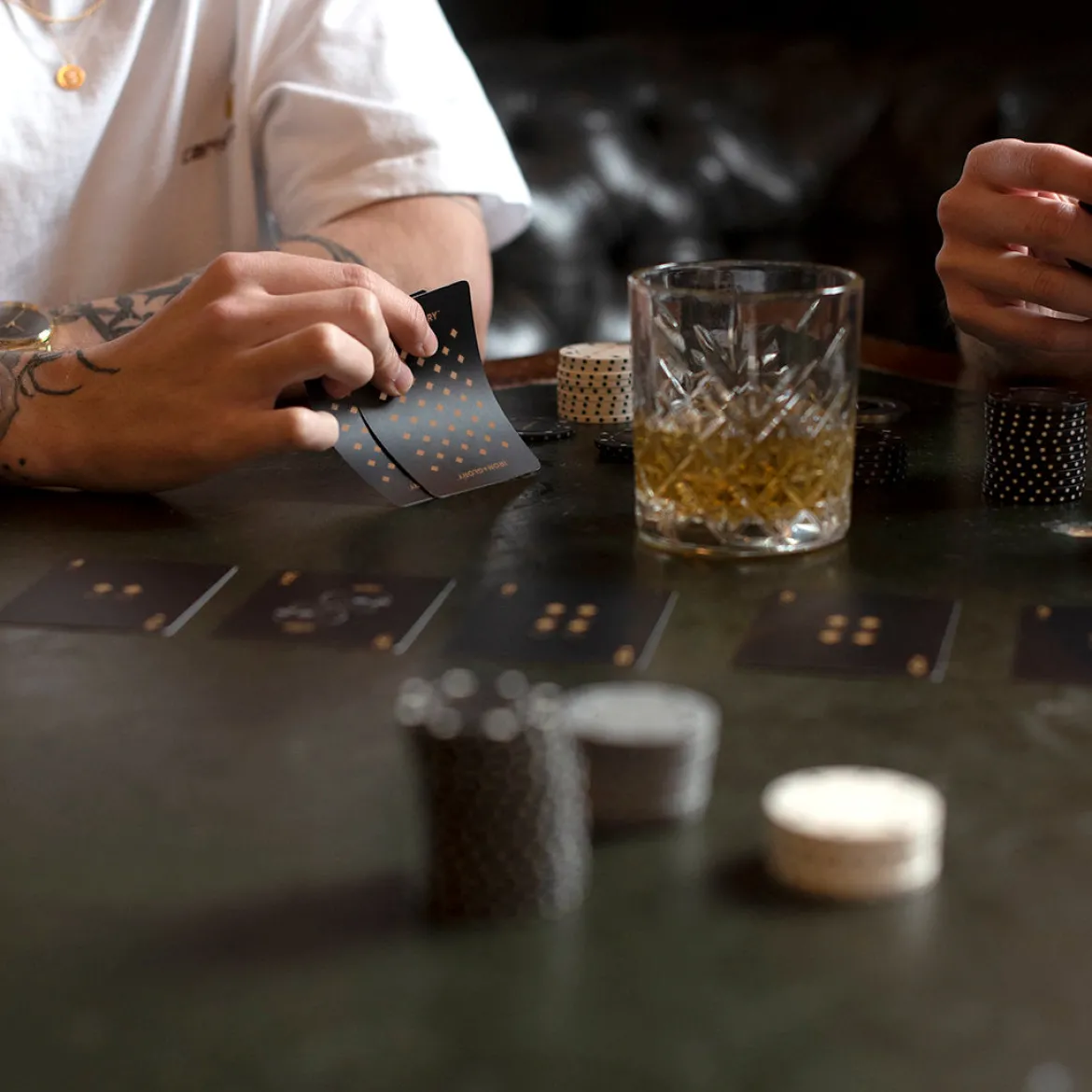 Iron & Glory Dead Man’s Hand Game