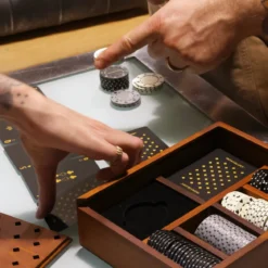 Iron & Glory Dead Man’s Hand Game