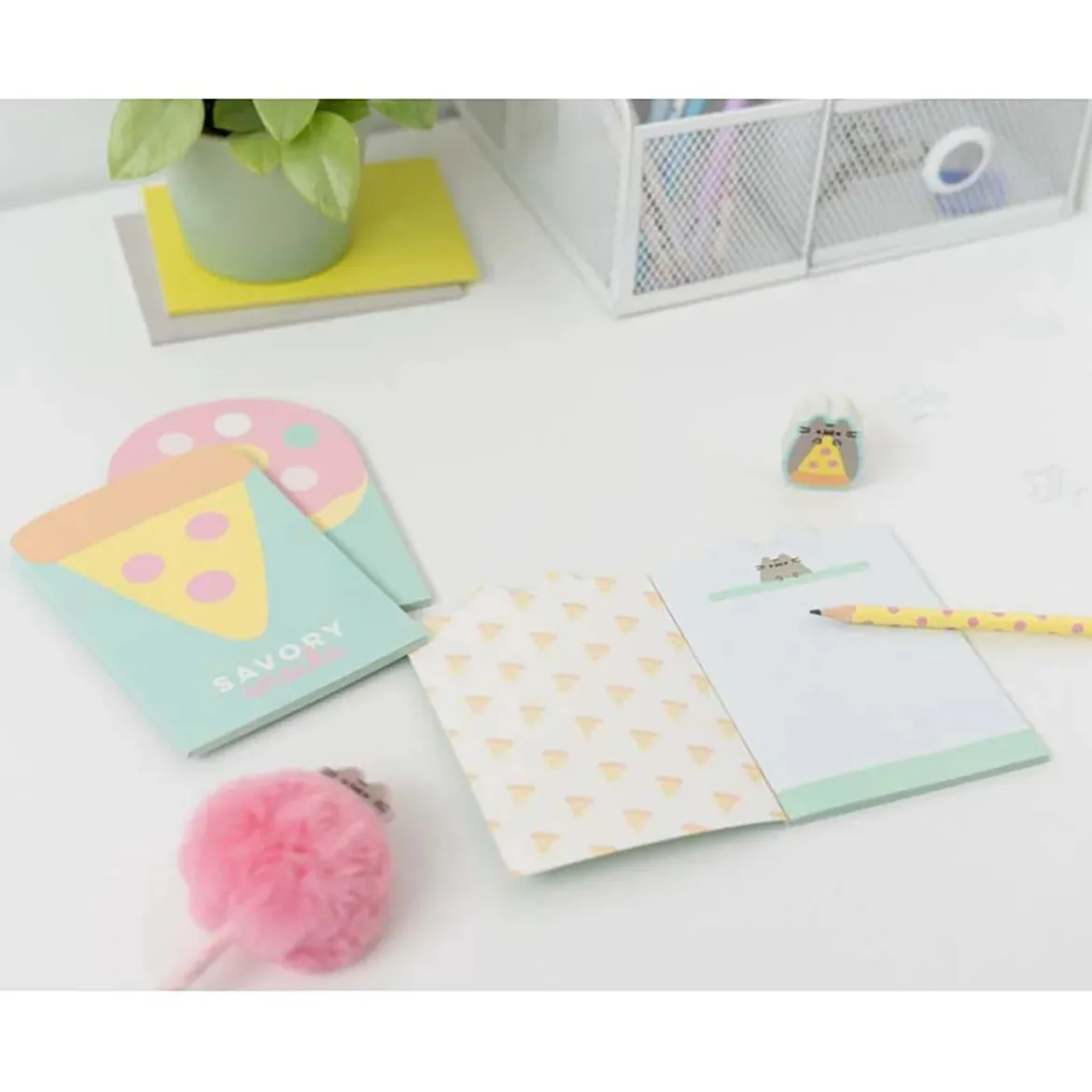 Pusheen Foodie Collection Writing Set