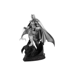 Royal Selangor DC Comics Batman Limited Edition Pewter Figurine 23.5cm (3000 Pieces Worldwide)